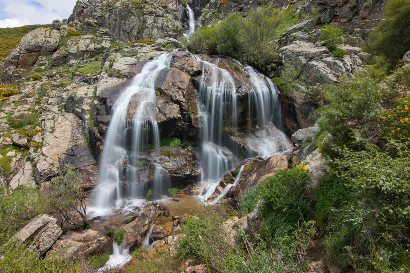 Ubicada en el extremo norte de Madrid, la Chorrera de los Litueros es uno de nuestros tesoros naturales.