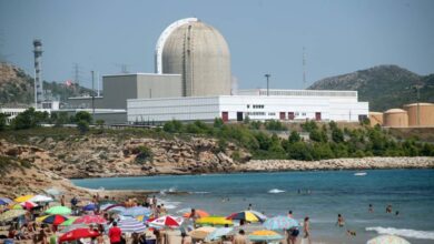 El Gobierno ignora las críticas de Podemos y amplía la vida de dos centrales nucleares