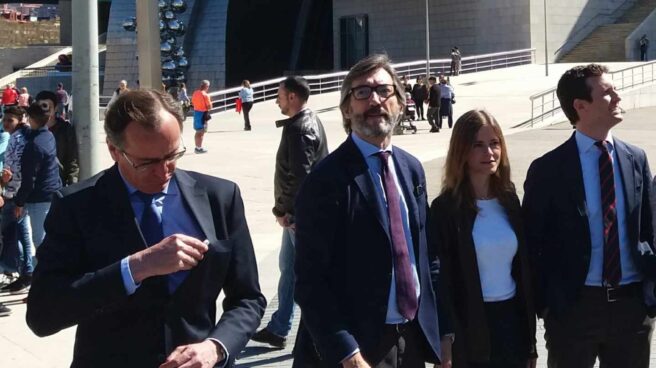 Alfonso Alonso, en un acto con Pablo Casado en Bilbao.