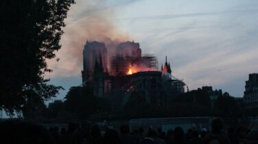 Los obreros de Notre-Dame violaron la prohibición de fumar durante la rehabilitación