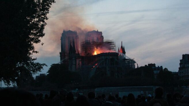 Los obreros de Notre-Dame violaron la prohibición de fumar durante la rehabilitación