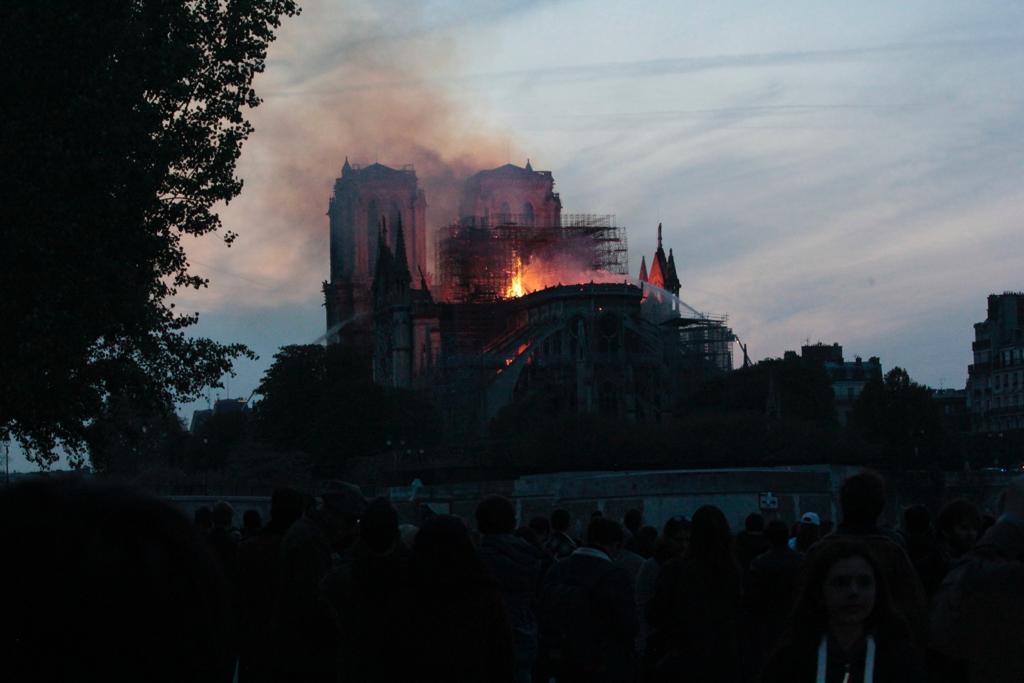 Los obreros de Notre-Dame violaron la prohibición de fumar durante la rehabilitación