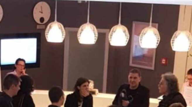 Tardà y Otegui, en un hotel de Ginebra. Otegi y Tardà en Ginebra.