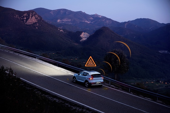 Siete sistemas obligatorios en los coches a partir de 2022: caja negra, limitador automático...