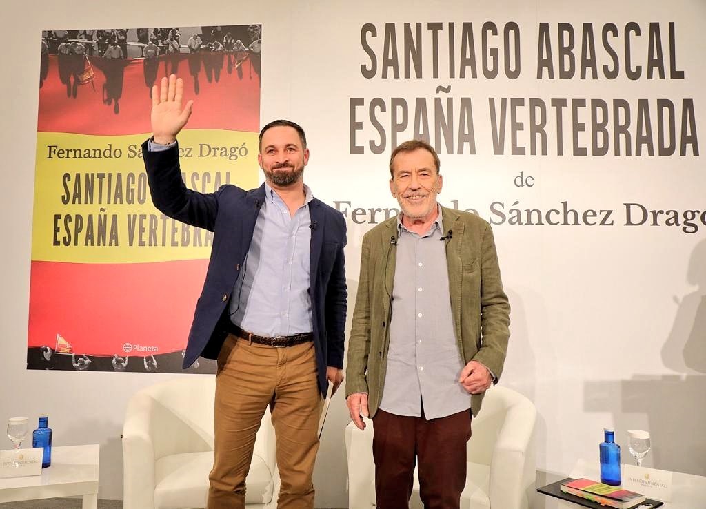Santiago Abascal y Fernando Sánchez Dragó.
