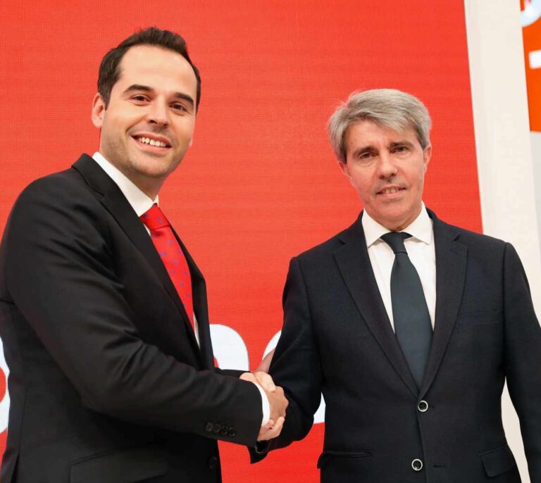 Golpe bajo de Garrido al PP: anuncia que se va a Cs cuatro días antes de las elecciones