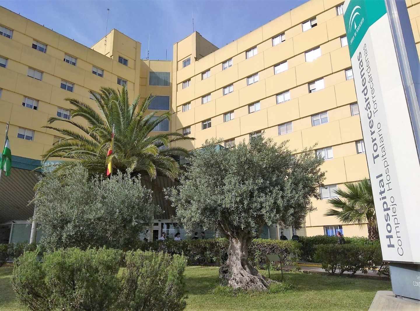 Investigan la muerte de una mujer que esperaba en Urgencias en un hospital de Almería
