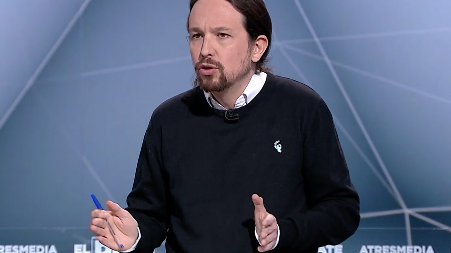 Iglesias se pone un jersey favor la república en el debate Atresmedia