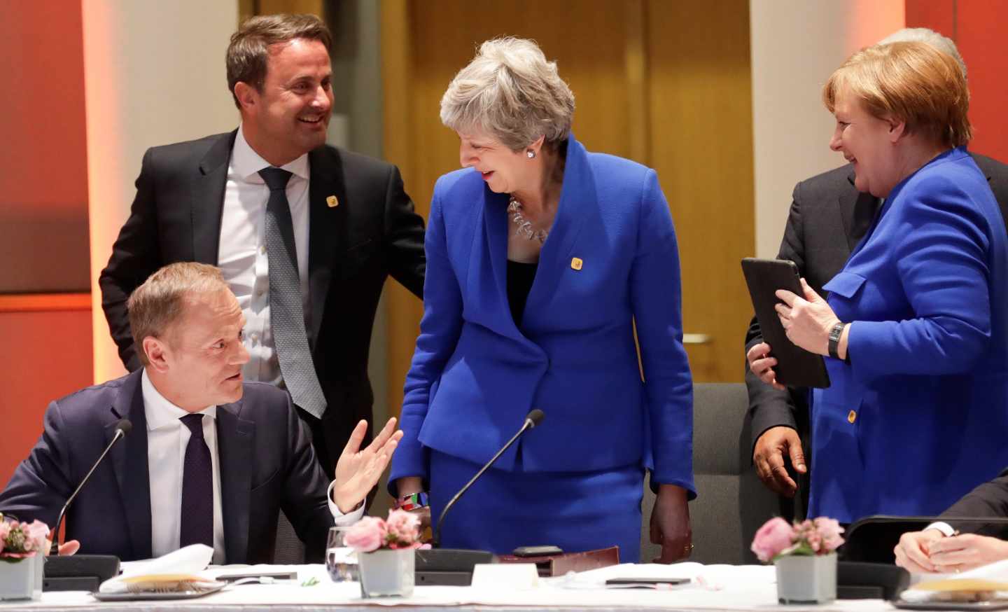 Angela Merkel, Xavier Bettel (2i), Theresa May (2d) y Donald Tusk (i).