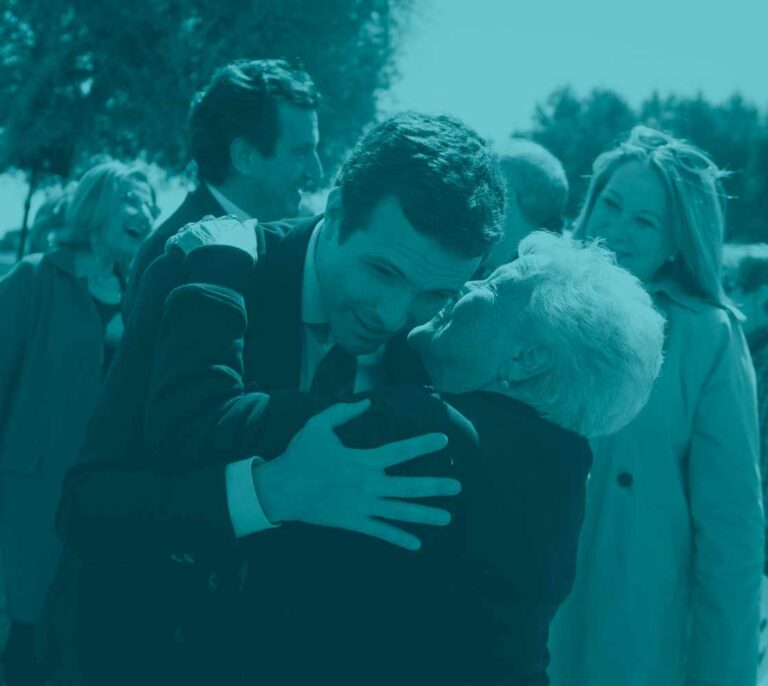 ¿Por qué se equivoca Casado al buscar atraerse desesperadamente al votante de Vox?