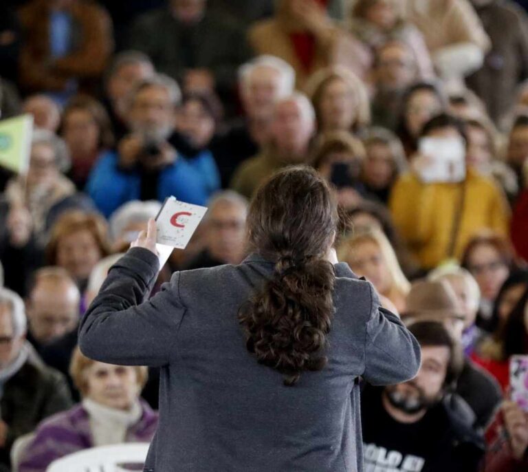 Iglesias asegura en Cataluña que no quiere "vivir en un país con presos políticos"