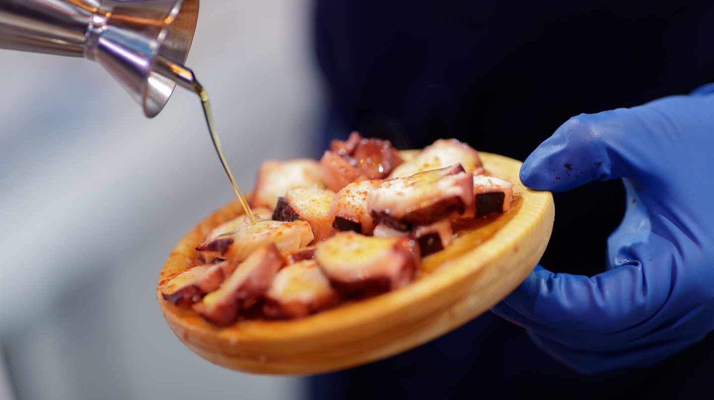 El pulpo a la gallega es uno de los alimentos recomendados en la dieta atlántica.