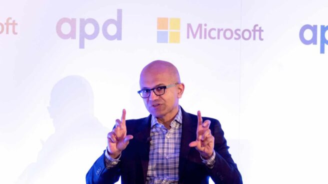 satya_microsoft Microsoft sigue los pasos de Apple y Amazon y supera el billón de dólares de valor en bolsa.