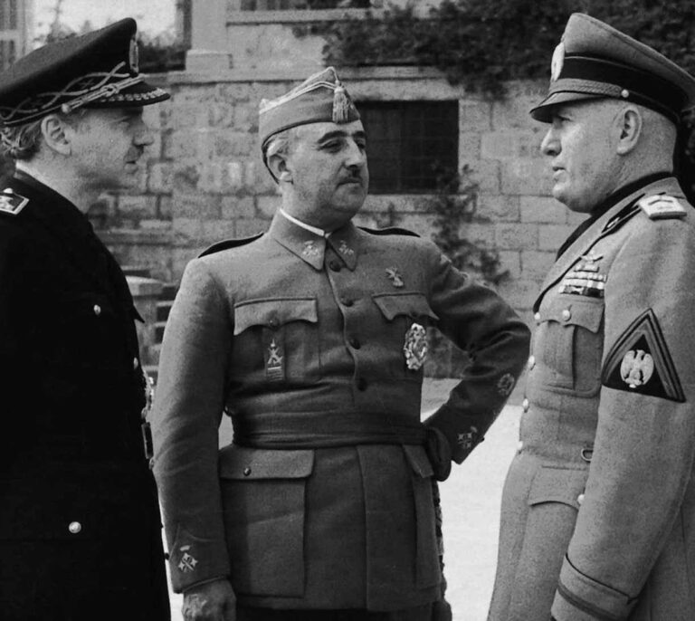 Serrano Suñer: 'cuñadísimo', amigo de los nazis y amante de la musa de Balenciaga