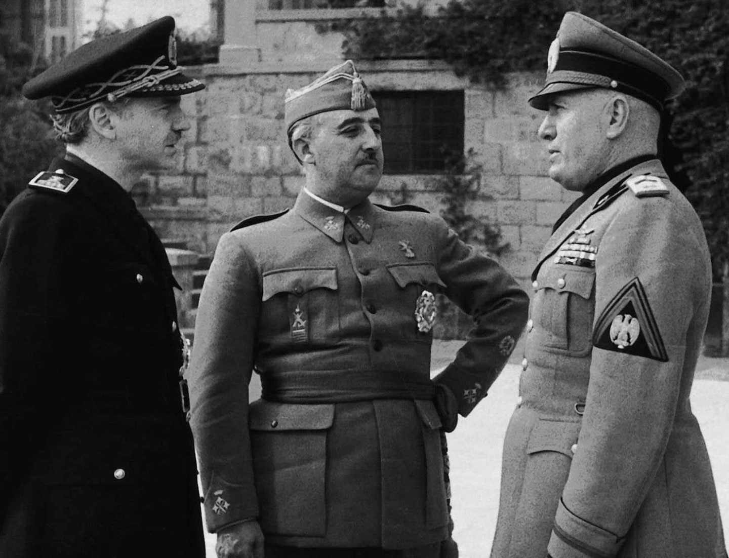 Conexión Mussolini: el cerco internacional a la República española.