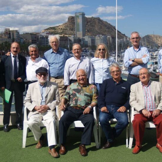 Directiva del partido Tercera Edad en Acción.