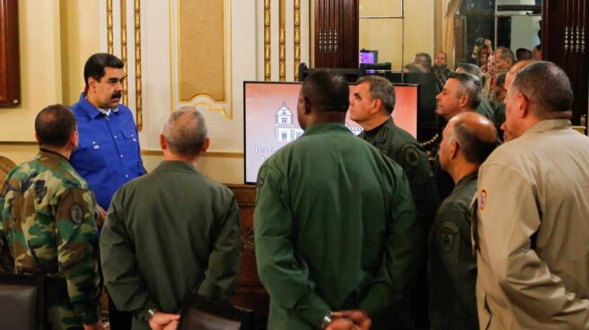 Maduro, con los jefes militares en Miraflores.