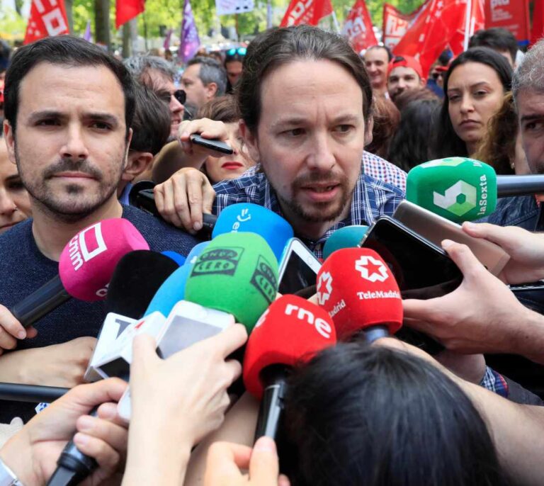 Iglesias respalda que Maduro siga en el poder y llama "falso presidente" a Guaidó