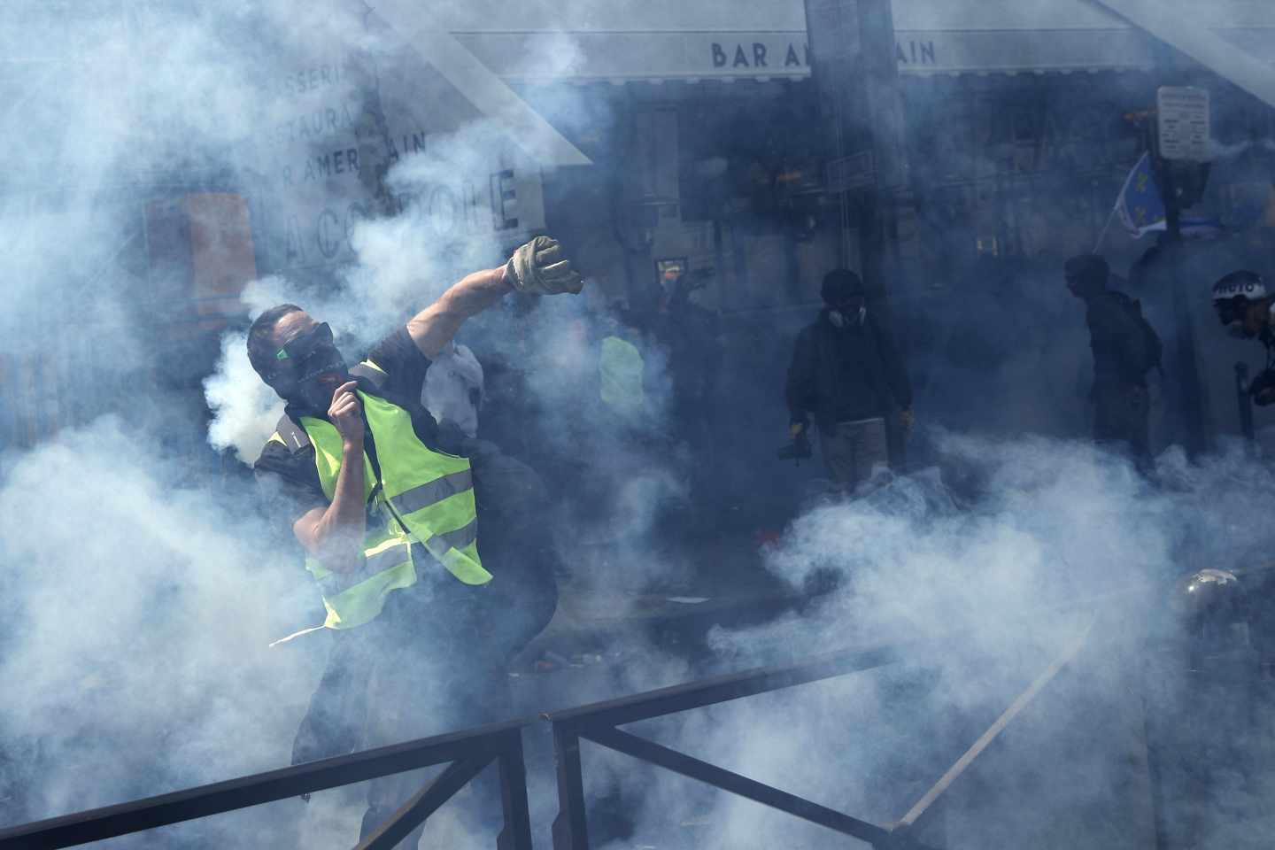 Disturbios en París el 1 de Mayo.