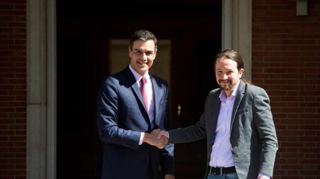 Pedro Sánchez y Pablo Iglesias antes de su reunión en Moncloa tras las elecciones del 28A.