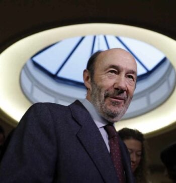 La izquierda nacional se despeña al suelo electoral de Rubalcaba y Cayo [...]