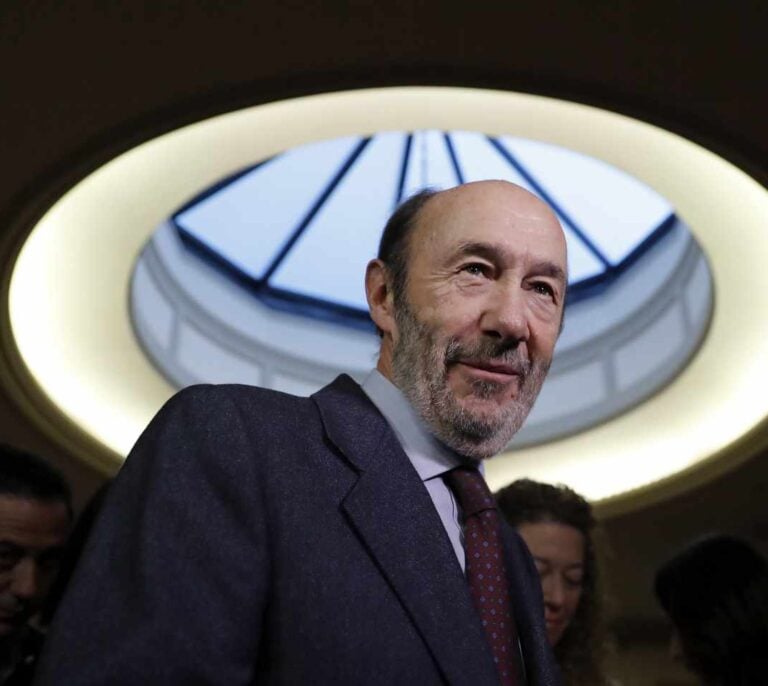 La izquierda nacional se despeña al suelo electoral de Rubalcaba y Cayo Lara de 2011
