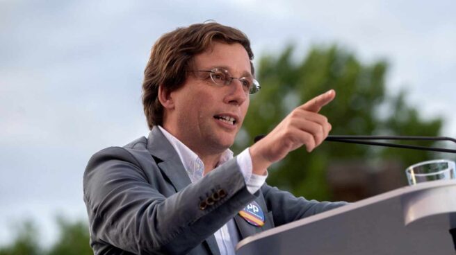 José Luis Martíonez Almeida en un acto de campaña
