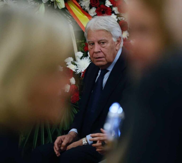 González pide a Sánchez que "integre" a los leales a Rubalcaba que purgó de las listas