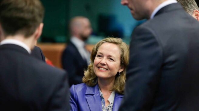 La ministra de Economía, Nadia Calviño, en Bruselas. Draghi 'regala' a España un ahorro adicional de 320 millones en el coste de la deuda.