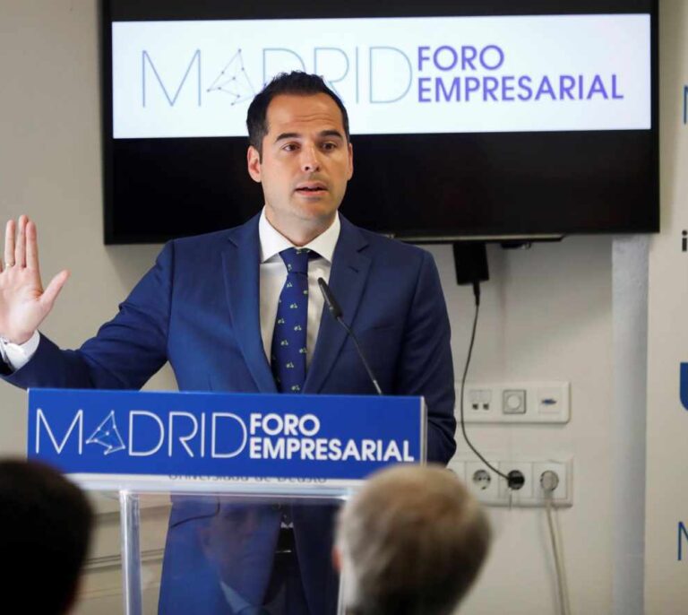 Cs propone una reunión a tres con Vox y PP para desbloquear la investidura de Madrid