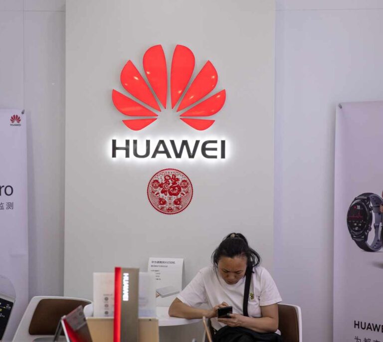 Estados Unidos da 90 días a Huawei para abandonar su actividad en el país