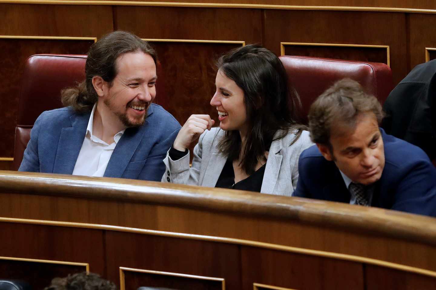 Pablo Iglesias, Irene Montero y Jaume Asens en el hemiciclo del Congreso.