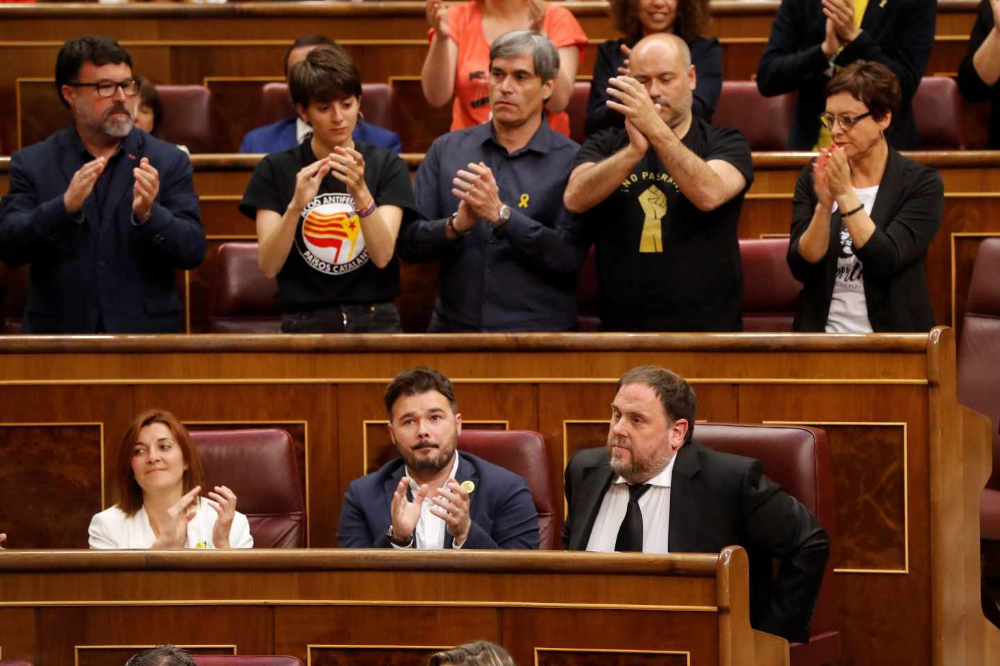 Oriol Junqueras, aplaudido por los diputados de ERC.