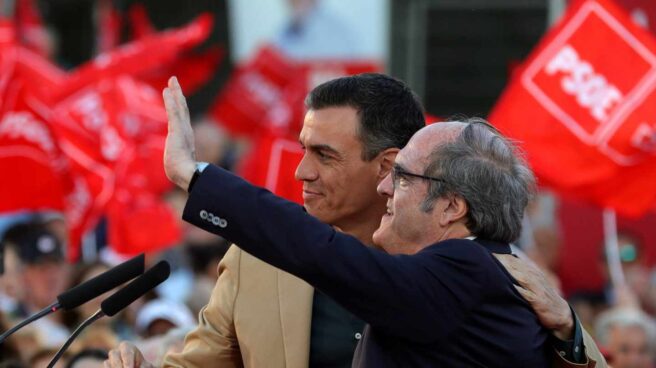 Pedro Sánchez pide a PP y Cs que pacten con el PSOE para "apartar" a Vox