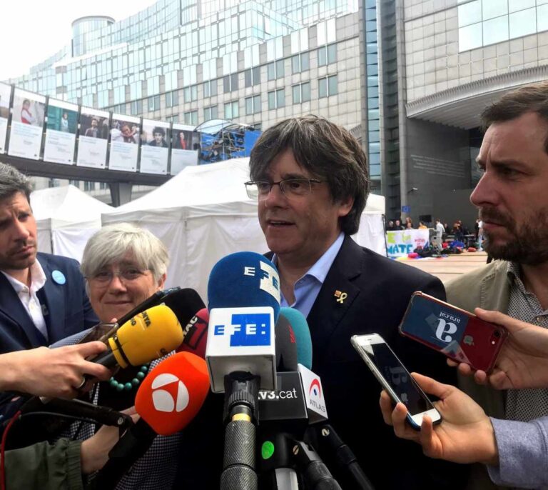 Casi 2.500 personas votaron a Puigdemont en Andalucía, casi 500 sólo en Cádiz