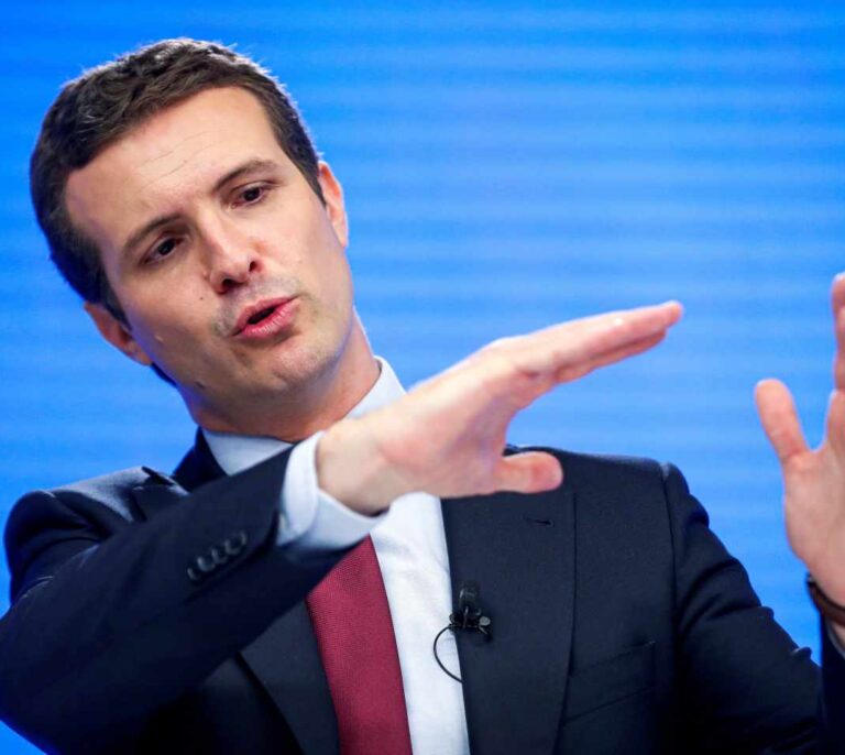 Casado avisa: "O se refunda el centro-derecha o no ganaremos las elecciones"