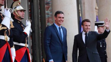 El Gobierno duda entre aplicar el rodillo a Podemos o darle un balón de oxígeno