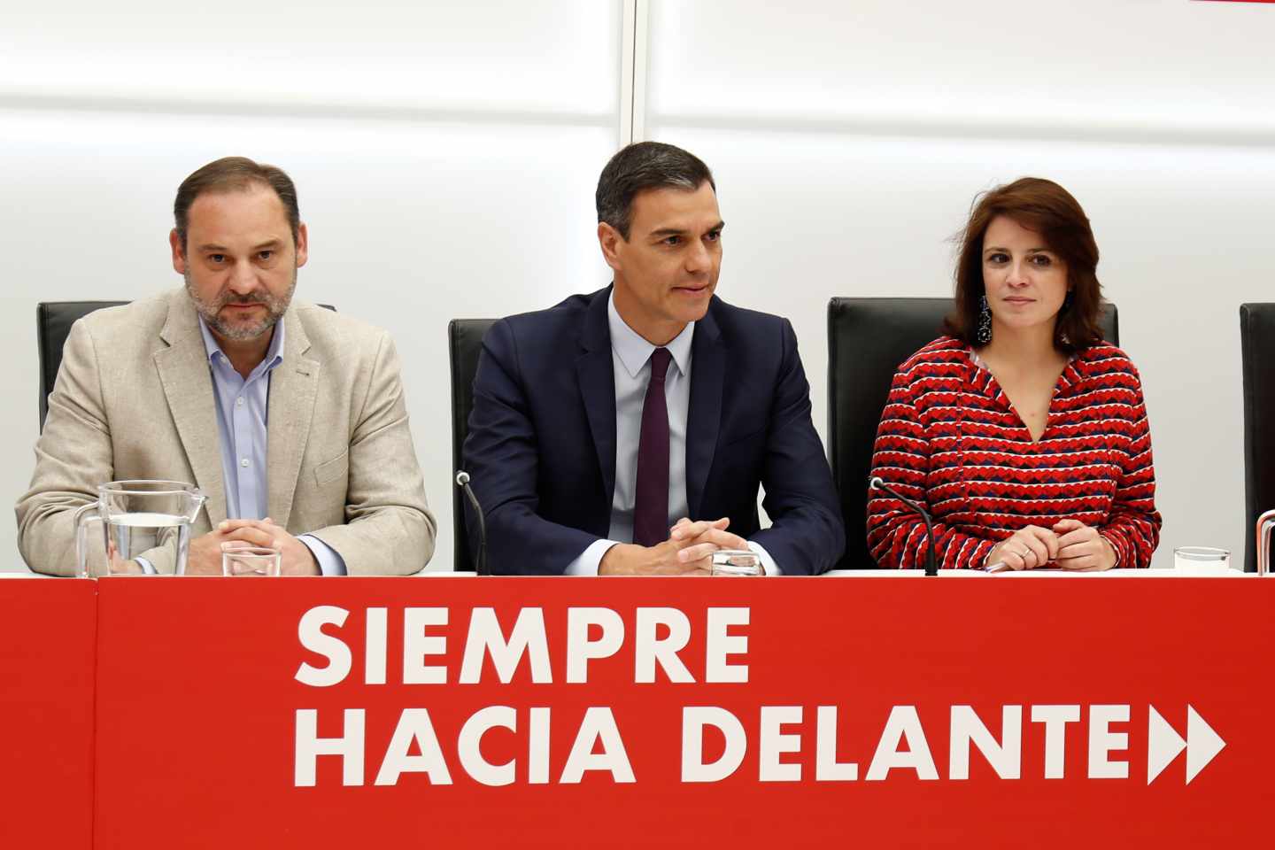 El PSOE pide a Cs la abstención "por España" y agita el miedo a repetir elecciones