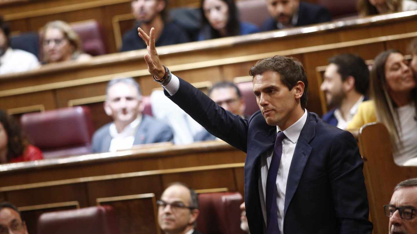 Albert Rivera pide la palabra durante la sesión constitutiva de las Cortes