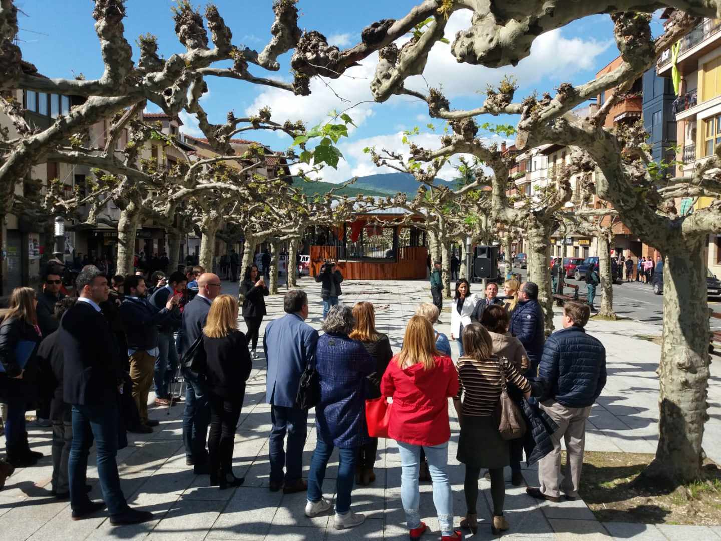 Cayetana Álvarez de Toledo y altos cargos del PP, este lunes.