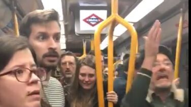 La escena surrealista en el Metro que acumula más de 14 millones de reproducciones