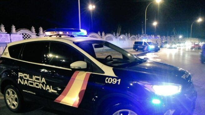 Vehículo de la Policía Nacional. Vehículo de la Policía Nacional.