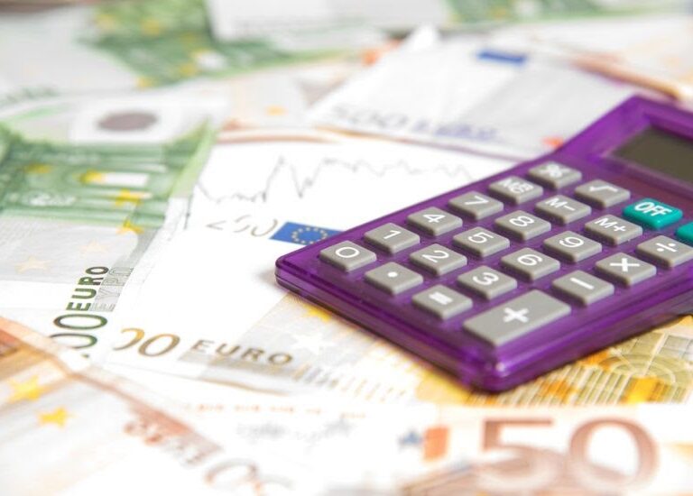 Euskadi 'rebaja' otro 2,5% el IRPF en todos sus tramos para paliar el impacto de la inflación