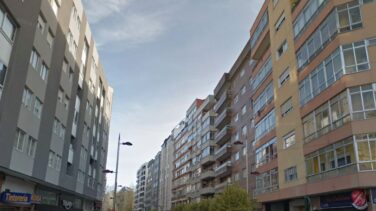 Amenaza a sus vecinos con cuchillos al perder una votación de su comunidad
