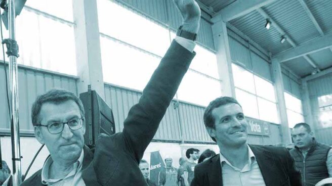 Pablo Casado y Alberto Núñez Feijóo, en un acto electoral en la localidad pontevedresa de Nigrán.