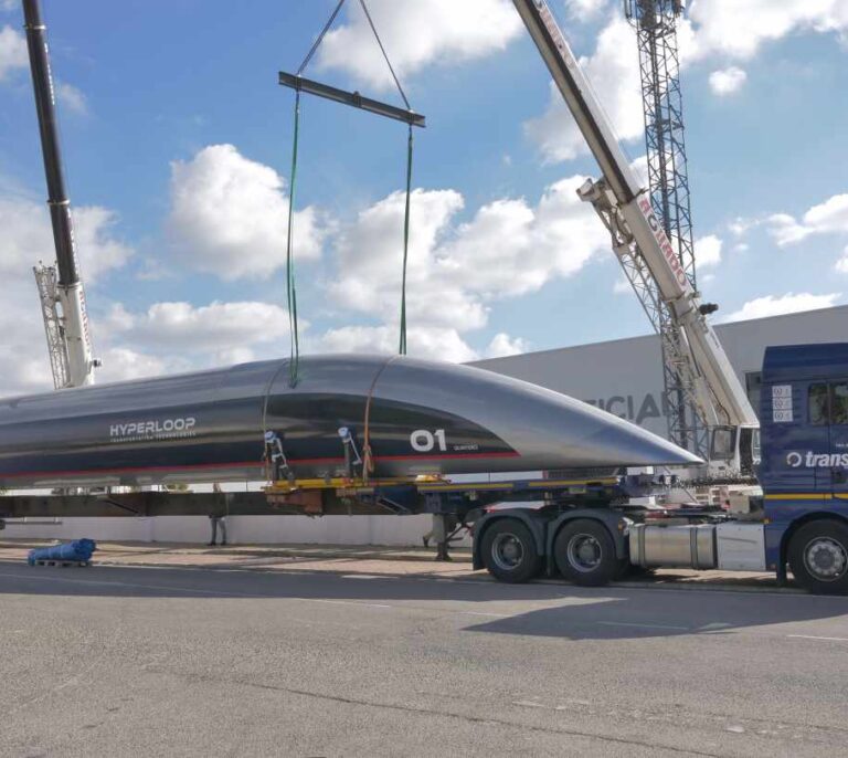 El Hyperloop de Málaga se estanca: Adif lleva meses sin noticias de Virgin