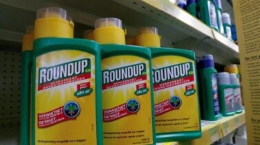 Monsanto condenada a pagar 1.800 millones a una pareja con cáncer por su herbicida
