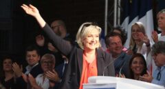El partido de Le Pen aventaja al de Macron en las elecciones europeas en Francia