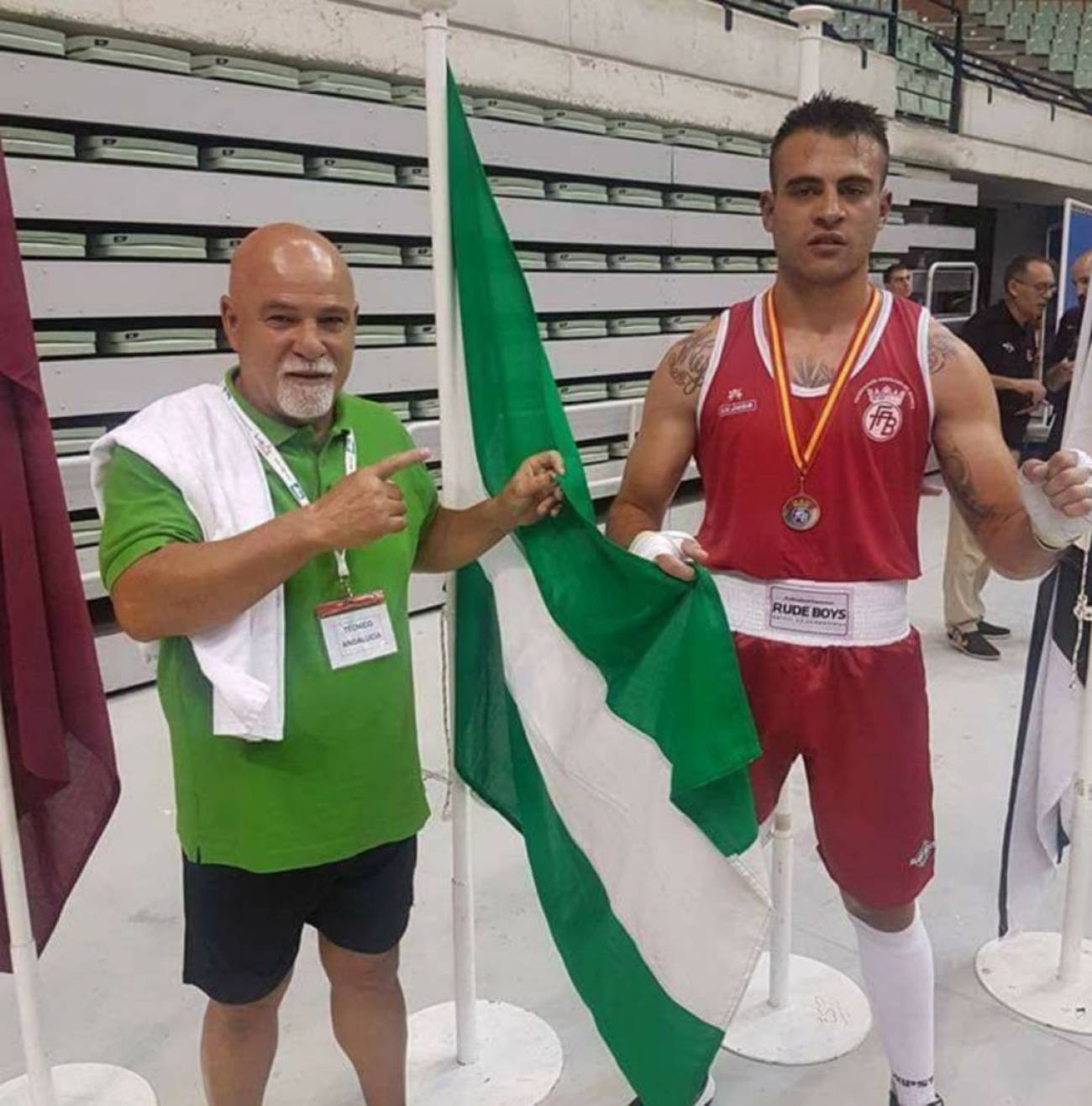 El boxeador Carlos Pinteño, a la derecha.