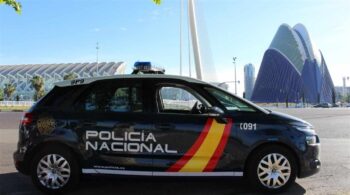 Cuatro menores de edad agreden a un hombre en Valencia para robarle 40 euros